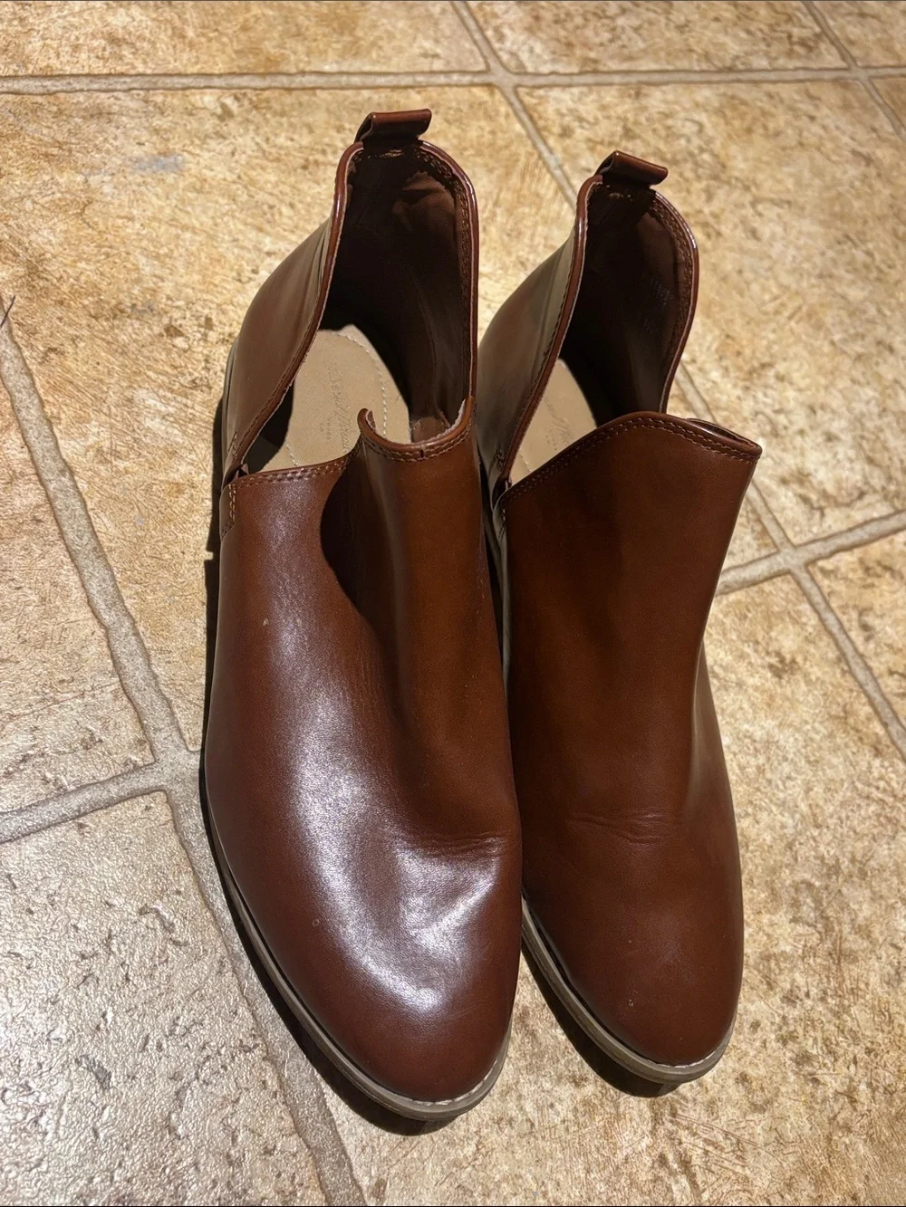 Universal thread Women’s Brown Slip-On Leather Shoes